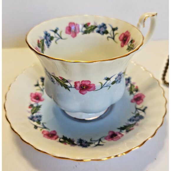 Royal Albert Teacup & Saucer Set, Pattern 4475 Montrose Cup Shape - Picture 12 of 12
